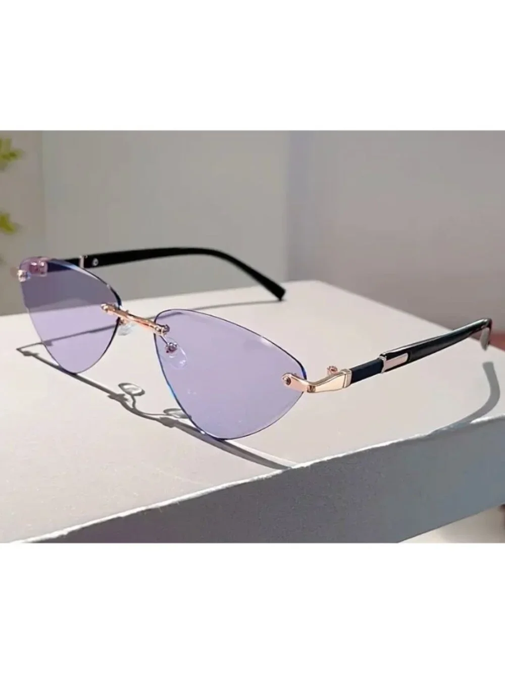 Cat Eye Retro Triangle Light Purple Lenses Sunglasses Gold & Black Arms